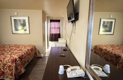 Brantford Hotel | Mohawk Motel