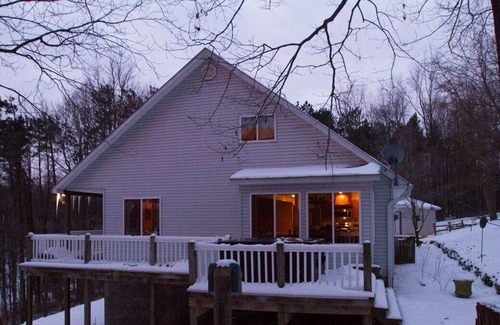 Butler House | Mohican Sunrise Luxury Home, Hot Tub, Fireplace, Pooltable, Two Kings, Free WiFi