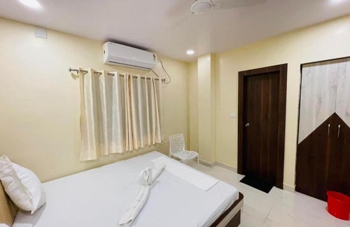 Kharagpur Hotel | Mohor Inn