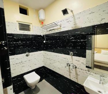 Kharagpur Hotel | Mohor Inn