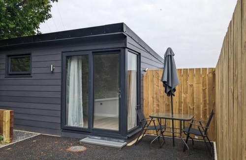 Craigavon Apartment | Moira Garden Tiny Home