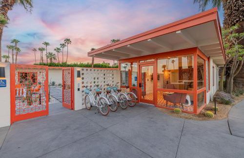 Palm Desert Hotel | Mojave Resort - Adults Only