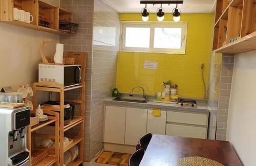 Mokpo House | Mokpo Magiclamp Guesthouse