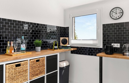Grundschottel Apartment | MOLA Apartments-Spacious apartment in Wetter up to 6 p., XXL couch, parking, WLAN