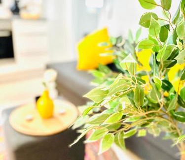 Bachviertel Apartment | Mola Apartments- Trendiges Apartment in der City-Nähe Dortmund-Terrasse-3 Gäste-WLAN