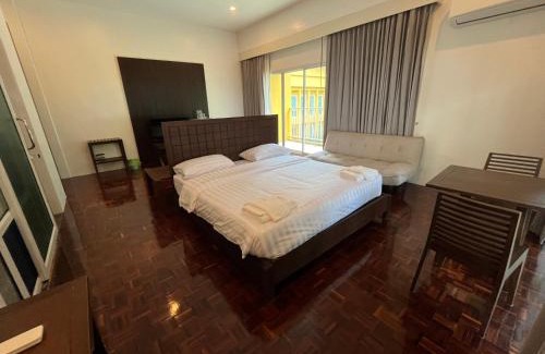 North Pattaya Cabin | Molecular cloud