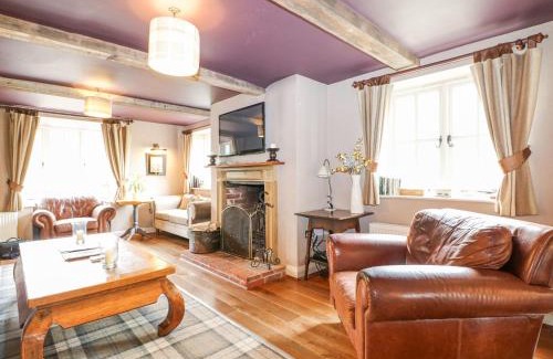 East Woodyates House | Moles Cottage