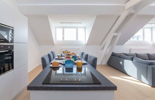 Ixelles Apartment | Moliere VIII - Four Bedroom Apartment, Sleeps 10