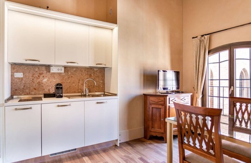 Molina Apartment | Molino Stucky Residence Mascareta Suite