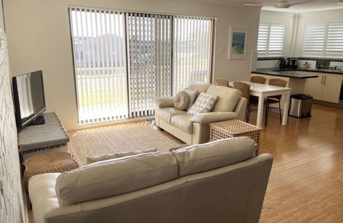 Mollymook Apartment | Mollymook Sunrise Apartment