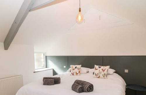 Ivybridge Cottage | MOLLYS BARN, pet friendly, character holiday cottage in Ivybridge