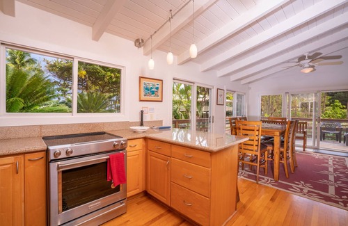 Kilauea Cottage | Moloa'a Bay Cottage: 1 BR, 1 BA Cottage in Anahola, Sleeps 4
