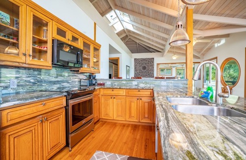 Anahola House | Moloa'a Bay Estate with 2 Homes Steps from Ocean