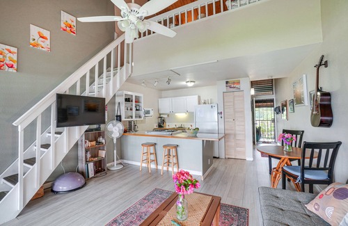 Kaunakakai Condo | Molokai Island Loft: Lanai, Pool + Walk to Beach!