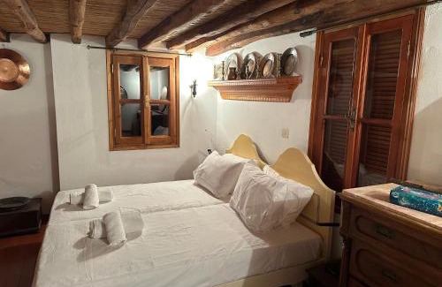 Skiros Bed & Breakfast | Molos ONE