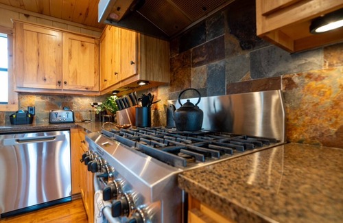 Sulphur Springs House | Mom and Dad's Place - Lil Paradise