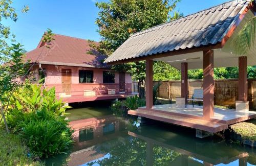 Luang Nuea Resort | Mom and Me Resort & Farm