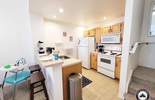 Venetian Bay Villages Apartment | Mom's Magical Retreatn"Close to the Magic, but away from the mayhem!"