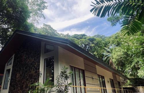 Tanay Hotel | Momarco Forest Cove