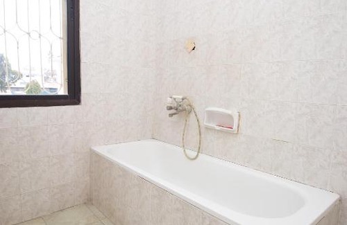 Ras Makamaiwe Hotel | Mombasa Railway Gardens Hotel