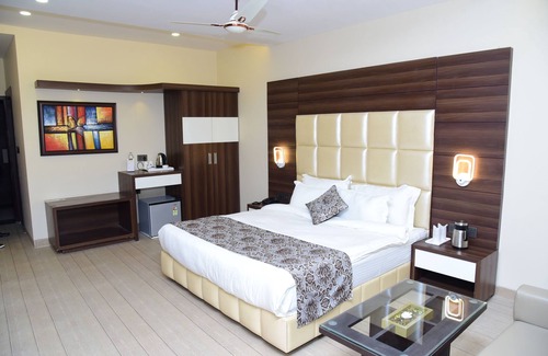 Alambagh Hotel | Moments