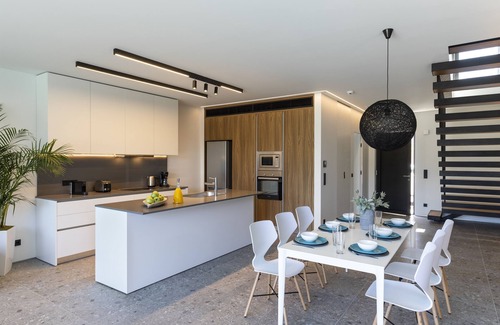 Ixia Villa | Momentum Villas