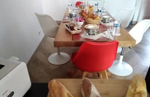 Les Aix-d'Angillon House | mon château en Berry