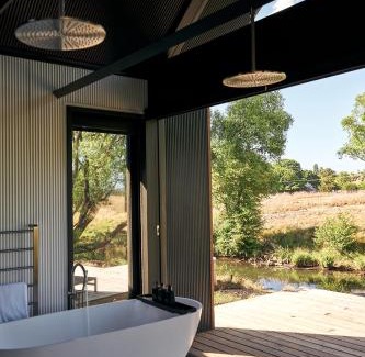 Braidwood Hotel | Mona Farm