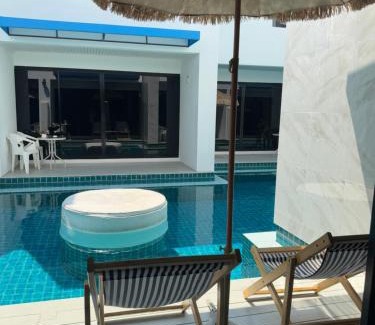 Pattaya Bay House | Monalisa pararise pool