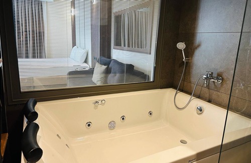 Kusadasi City Centre Bed & Breakfast | Monalisa
