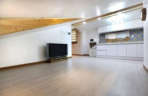 Sanyang-eup House | Monami Pension