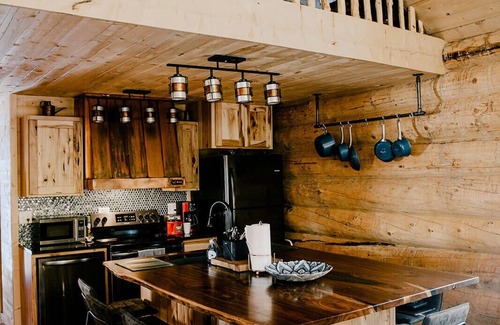 Garfield Cabin | Monarch Hideaway - Modern cabin 5 miles to slopes!