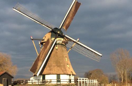 Abcoude House | Mondriaanmolen, a real Windmill close to Amsterdam