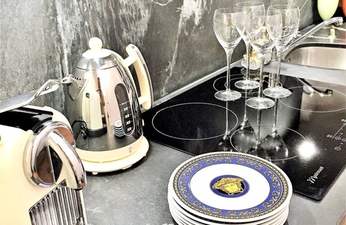Old Town Apartment | MONDRIAN Luxury Suites & Apartments Old Town Market Square