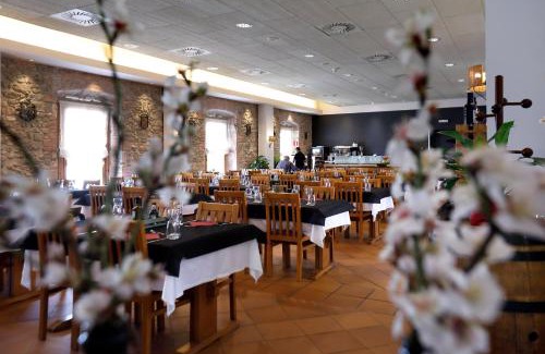 Os de Balaguer Hotel | Monestir de Les Avellanes