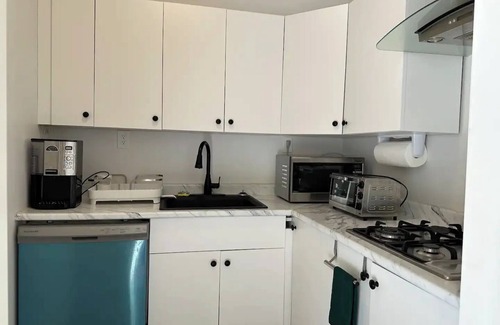 North Oyster Apartment | Monet's Garden by the Sea