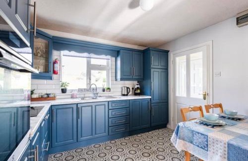 Annalong House | Moneydarragh Cottage with uninterrupted mountain and sea views- Hot tub available for hire