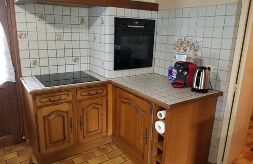 La Chapelle-Naude House | Moni's Cottage, vacation home in the middle of nature