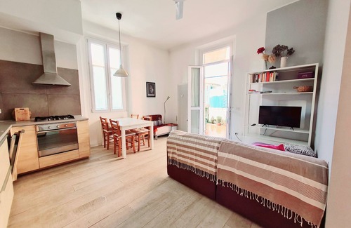 Ghisolfa Apartment | Monica and Alice's Maison Apartment with Terrace