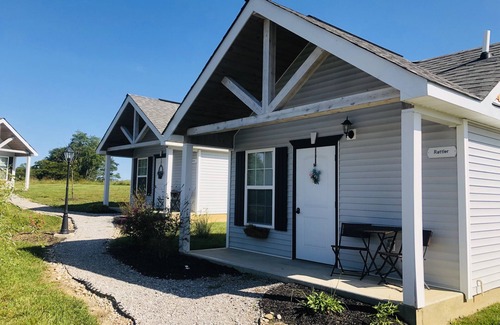 Dry Ridge Cottage | Monkey Motion- Close to the Ark Encounter!