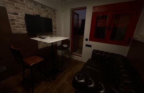 La Linea de la Concepcion House | Monkey Room