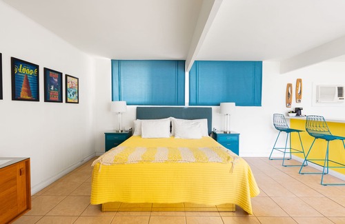 Desert Park Estates Hotel | Monkey Tree Hotel 5 by AvantStay | Stylish Hotel in Palm Springs w/Pool!