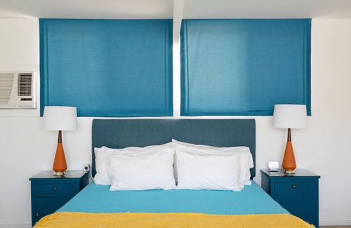 Desert Park Estates Hotel | Monkey Tree Hotel 10 by AvantStay | Stylish Hotel in Palm Springs w/Pool!