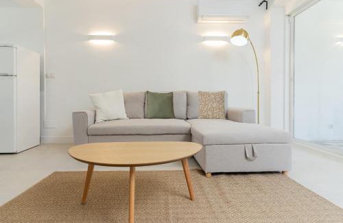 Torremolinos Apartment | MONKÓ LAS FLoRES