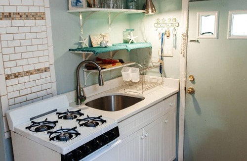 Monmouth Beach Cottage | Monmouth Beach Cottage! last week June & mid July avail! Location!Beach supplies