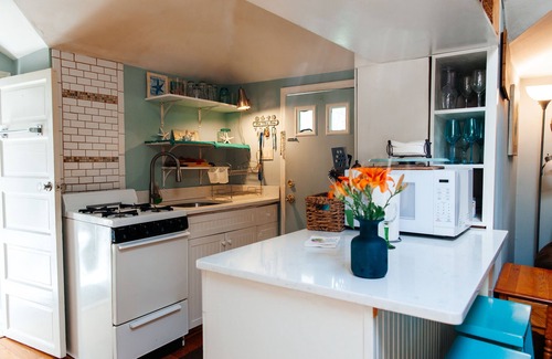 Monmouth Beach Cottage | Monmouth Beach Cottage! last week June & mid July avail! Location!Beach supplies