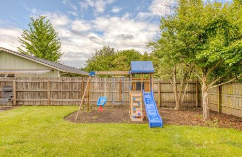 Monmouth House | Monmouth Family Retreat - Pet Friendly, Play Areas, Hot Tub, Game Room