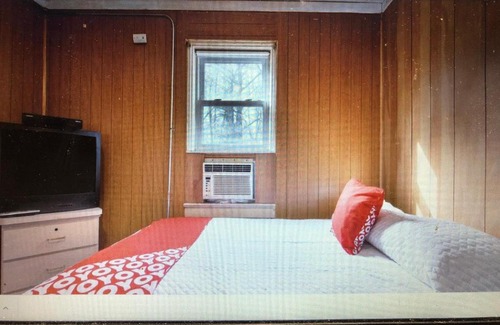 Neptune City Hotel | Monmouth OYO