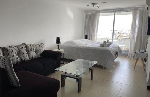 Real de San Carlos Apartment | Mono Balcón Vista al Río Nª 208, Colonia del Sacramento