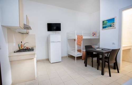 Torre Castiglione House | Mono La Caletta B | outdoor space, a/c
